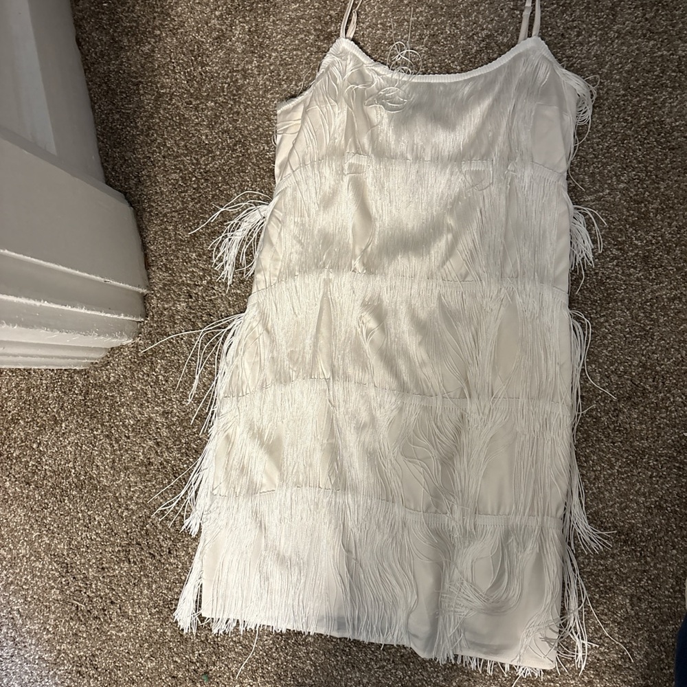 Le Lis White Layered Fringe A-Line Skirt - Picture 2 of 7